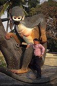 The billionaire with the monkeys patron of the Temple Lop Buri 