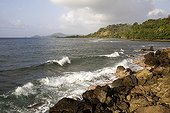 Rivage rocheux de la côte Caraïbe Panama