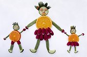 Dolls made with 5 fruits and vegetables
