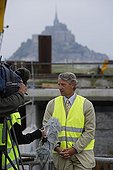 Interview with services CEO on Mont-Saint-Michel ; François-Xavier de Beaulaincourt.<br>Work of restoration of the maritime character of Mont Saint-Michel.