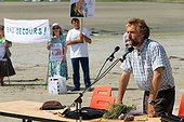 Breeder of Brittany speaking against the green tides ; Denis Baulier, farmer and breeder in Penvenan, member of the collective "Eau Pure"