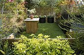 Garden terrace with synthetic turf