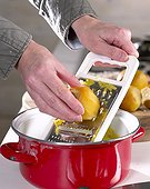 Grating yellow beetroot