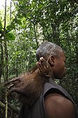 Pygmy Baaka for making hunting south-east Cameroon