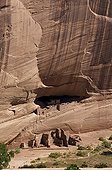 White house Anasazi ruins Canyon de Chelly Arizona USA ; About 1200 A.D.