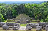 Site archéologique Maya de Caracol Belize ; Vue du site du haut du Caana, le plus important monument de ce site maya, sans doute cree en 331 