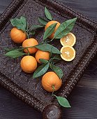 Oranges in a dish