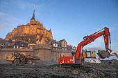 Construction of the East weir separator - Mont Saint Michel  ; Restoration work of the maritime character of Mont Saint-Michel.