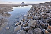 New access to the Mont Saint-Michel - France ; Restoration work of the maritime character of Mont Saint-Michel.