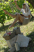 Reading in the shade - Well-being - Relaxation in the garden - Rest in the countryside