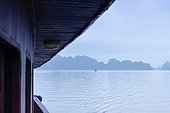 Halong Bay, UNESCO World Heritage, cruise and tourism on the bay, Vietnam