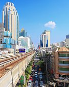 Saturation of traffic in Bangkok, The aerial underground is the fastest way to travel in the capital, An underground train was not possible considering the nature of the soil and flood problems, Thailand