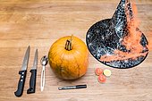Making of an Halloween pumpkin decoration