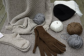 Produits en laine d'alpaga, gants, bonnet .... élevage de lamas et d'alpagas la Montagne des Lamas, La Bresse, Vosges, France