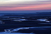 Baie de Somme à marée basse au crépuscule, Saint-Valery-sur-Somme, Picardie, France