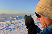 Precise recording of the Sun's position, Greenland, February 2016