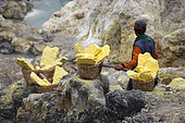 Indonesia, Java Island, East Java province, Kawah Ijen volcano, sulfur miner
