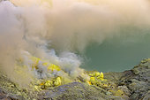 Indonesia, Java Island, East Java province, Kawah Ijen volcano, Sulfur Miners