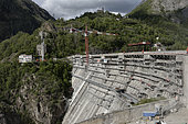 Work on reinforcement of the Chambon dam, in 2014. The reinforcement works allow to treat 3 problems observed on the dam, caused mainly by the phenomenon of alkali-reaction. Alps, France