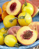 Solanum lycopersicum Tutti-Frutti Peach F1