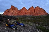 Kayaks Nautiraid in front of Dragon's Teeth, Bear's Archipelago, East Coast Greenland