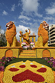 Fete du Citron, gardens Bioves, citrus motifs, theme 2018 Bollywood, Jodhaa Akbar, Menton, Alpes Maritimes, France