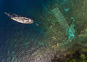 Tara Pacific expedition - november 2017 Tara, aerial view and geolocated underwater photogrammetry of bubble site, Normanby Island, Papua, New Guinea, H: 112,5 m. Mandatory credit line: aerial view ©Christoph Gerigk, uw photogrammetry ©Christoph Gerigk, drone pilot: Guillaume Bourdin - Tara Expeditions Foundation