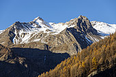 Pointe des Estaris (3086m) and right Roche Rousse (2734m), Prapic, Champsaur Valley, Ecrins National Park, Orcières Merlette, Hautes-Alpes, France