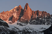 From left to right, the Aiguille Verte, the Aiguille sans nom, and the Aiguille du Dru, in the Mont-Blanc massif, Haute-Savoie, Alps, France