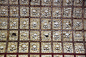 Skulls of the Carmelite Chapel, Carmelite Church of Faro (XVIII): Walls and ceiling entirely built with skulls and bones (femurs) human, about 1200 skeletons of monks, Algarve, Portugal