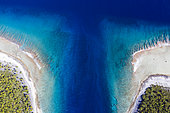 Almonu Pass of Apataki Atoll, Tuamotu Archipel, French Polynesia