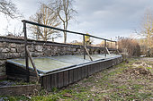 Diy" frame for growing in a garden in winter, Vosges, France