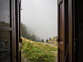 Shepherd's hut, Orgeas, Alpes de Haute Provence, Alps, France