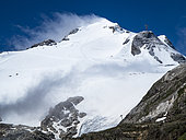 Ski slopes on the Grande Motte glacier, GR5 trail, PN Vanoise, Alps, France
