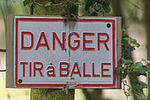 Sign to warn of the possibility of shots fired in private property, private park, Haute-Saône, France