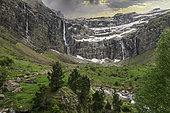 Cirque de Gavarnie, Gave de Pau, Massif du Mont Perdu, Pyrenees, France