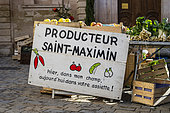 Sign on the market of La Ciotat of a producer highlighting the short circuit of his vegetables, Bouches-du-Rhône, France