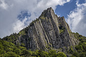 Clue de la Peine, Tartonne, Strates de calcaires du Jurassique, Réserve géologique de Haute Provence, Alpes de Haute Provence, France