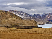 Lake Oeskjuvatn and Dyngjufoell Mountains in the volcano Askja. The north eastern interior highlands of Iceland in the Vatnajoekull National Park, a UNESCO world heritage site. Europe, Northern Europe, Iceland