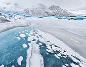 Glacier Skaftafelljoekull dans le parc national de Vatnajoekull en hiver, Islande,