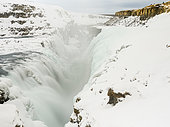 Gullfoss, l'une des chutes d'eau emblématiques de l'Islande en hiver et l'une des étapes de la célèbre route touristique du Cercle d'or, Islande.