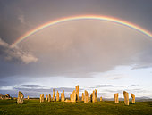 Standing Stones of Callanish (Callanish 1) on the Isle of Lewis in the Outer Hebrides. The megalithic monument is cross shaped with a central ring of stones and was buildt between 2900 and 2600 BC. It is probably oriented towards the moon not the sun. Europe, Scotland, July