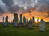 Standing Stones of Callanish (Callanish 1) on the Isle of Lewis in the Outer Hebrides. The megalithic monument is cross shaped with a central ring of stones and was buildt between 2900 and 2600 BC. It is probably oriented towards the moon not the sun. Europe, Scotland, July