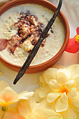 Vanilla bean (Vanilla pompona), oatmeal dessert, elderberry and vanilla syrup, Begonia flowers