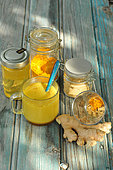 Ingredients for Golden Milk, vegetal milk: Ginger rhizome and powder, turmeric powder, black pepper for a better assimilation of turmeric in the body and honey