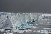 Iceberg tabulaire, Barrière de glace Larsen C, mer de Weddell, Antarctique.