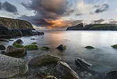Fair Isle, partie des îles Shetland, à l'extrême nord de l'Écosse. La côte près de Finniquoy, Îles Shetland, Écosse, Grande Bretagne