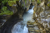 Gorges de Ballandaz, superbes gorges creusées par le Doron de Pralognan en amont de Bozel, Vanoise, Savoie, Alpes, France
