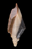 Arrowhead with peduncle in cut stone. Neolithic period. North Africa. 4,2 cm.