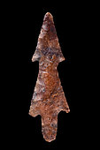 Arrowhead in cut stone with peduncle and wings. Neolithic period. North Africa. 3,4 cm.